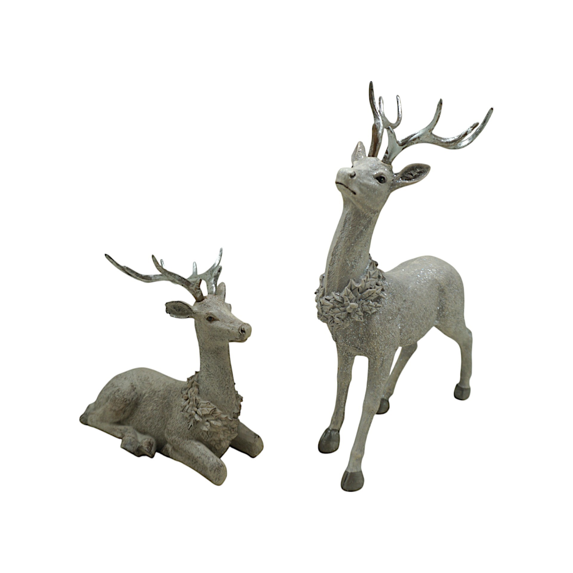 Darstellung von liegender Hirsch grau/silber m. Kranz